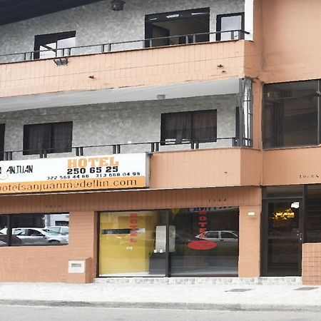 Ayenda Villas De San Juan Medellín Extérieur photo
